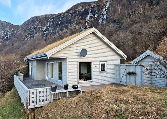 3 Bedroom Stunning In Semesterbostad *