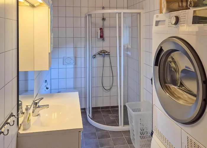 3 Bedroom Stunning In Semesterbostad *